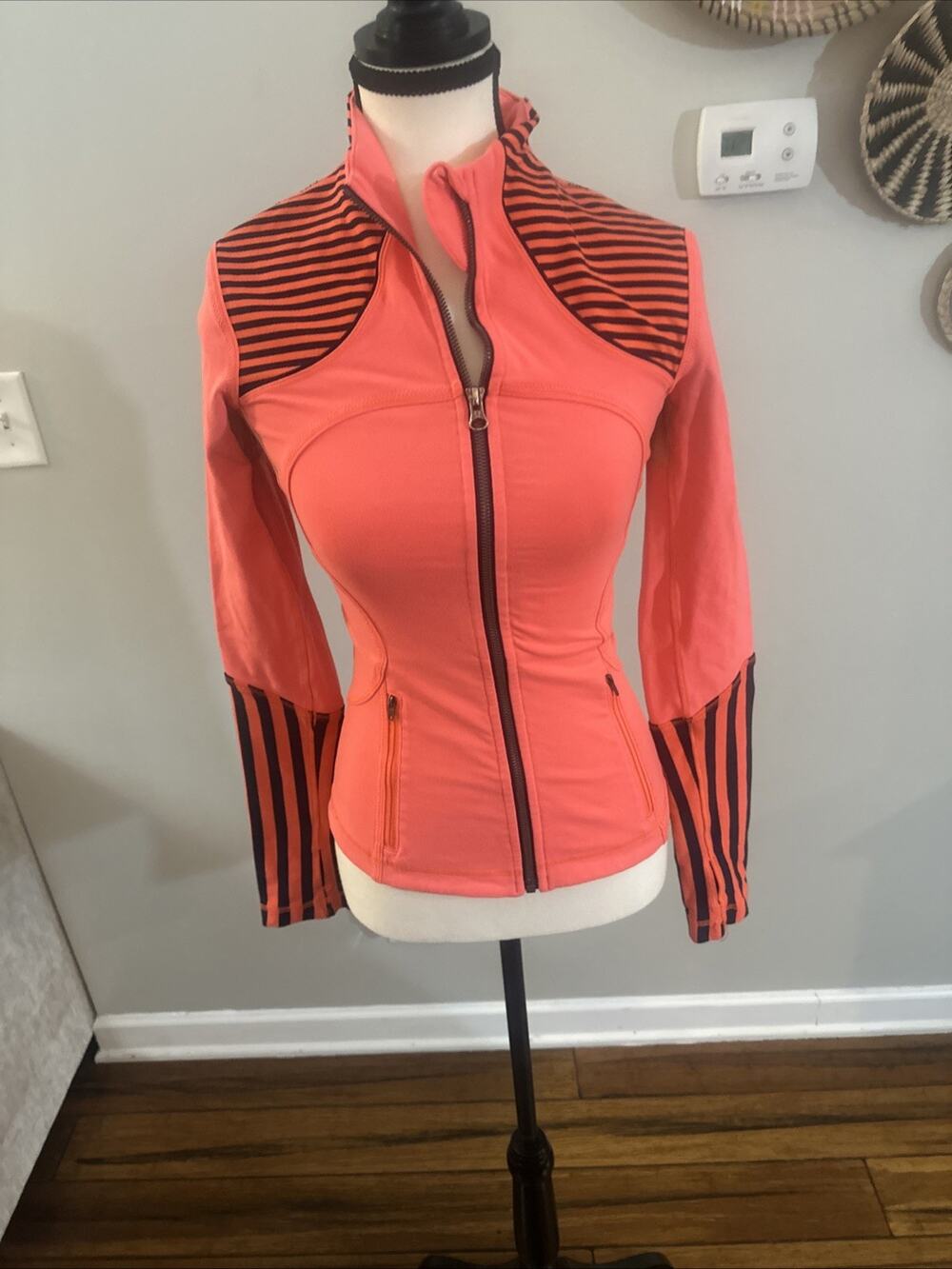 LULULEMON Forme Jacket Classic Stripe Light Flare Inkwell Orange Womens Sz 2
